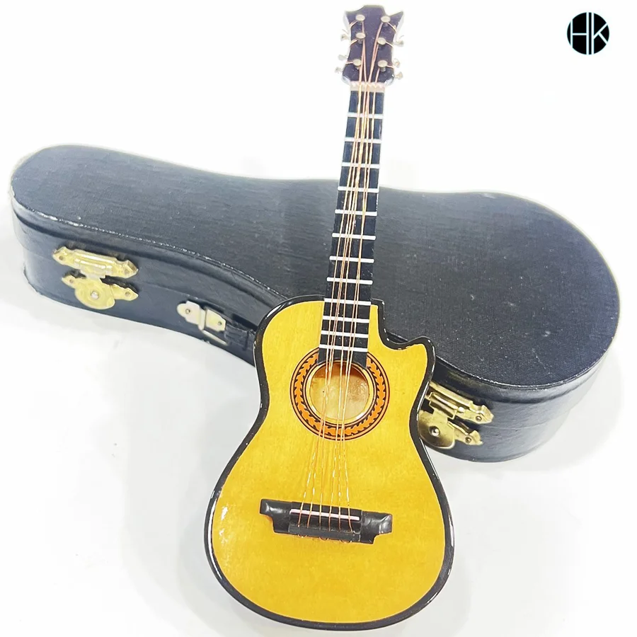 Kutusunda Ahşaptan Mamul Hediyelik Gitar